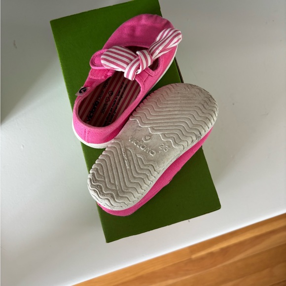 Victoria Brand Toddle shoes. Perfect for Spring/Summer! - Picture 3 of 5